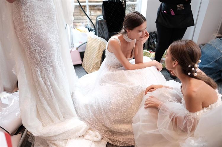 על קו הזינוק: לי גרבנאו פותחת את אירועי שבוע האופנה 13