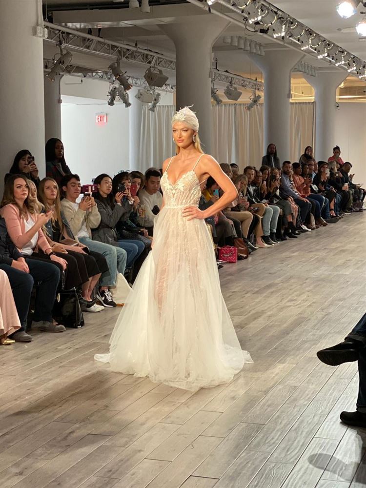 מסלול חייה: ג'ולי וינו כובשת את ניו יורק בסערה 4