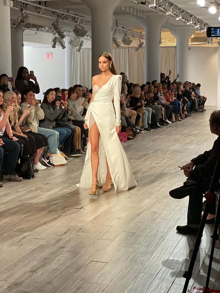 מסלול חייה: ג'ולי וינו כובשת את ניו יורק בסערה 10