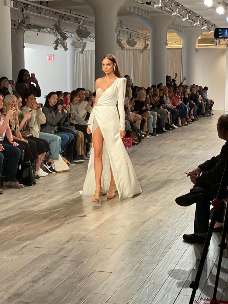 הישר מניו יורק: הטרנדים של שבוע האופנה לכלות 2019 2