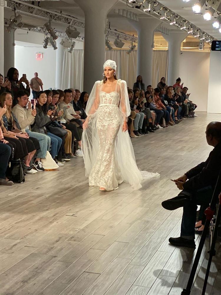 הישר מניו יורק: הטרנדים של שבוע האופנה לכלות 2019 7