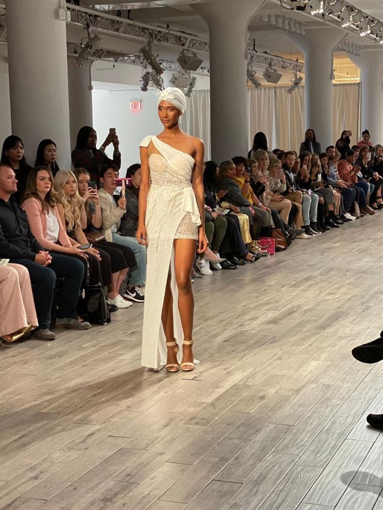 הישר מניו יורק: הטרנדים של שבוע האופנה לכלות 2019 10