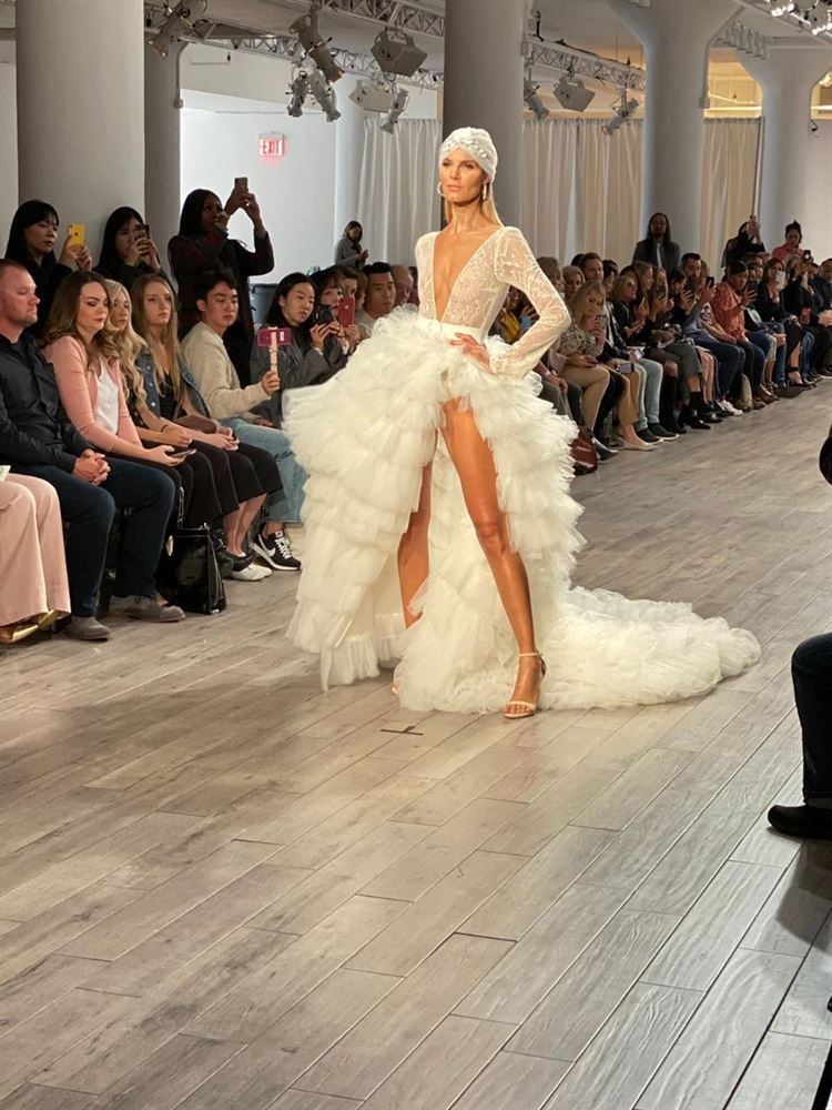 הישר מניו יורק: הטרנדים של שבוע האופנה לכלות 2019 13