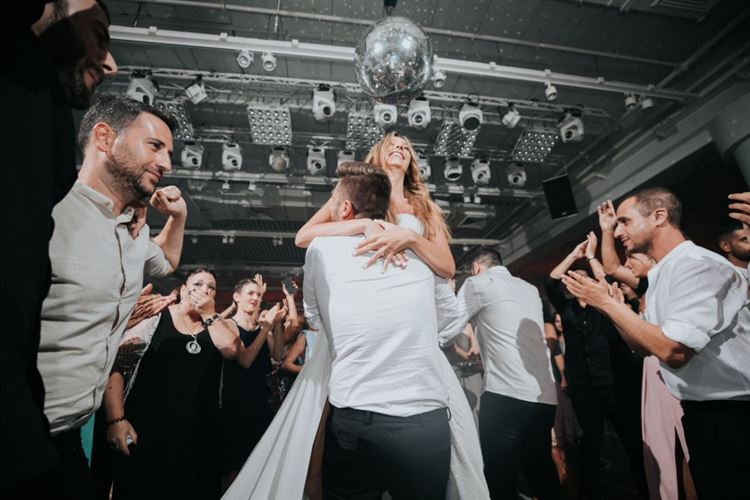 מתוך אלבום החתונה של עדי חי ציון ואביב חורש (צילום: People Photography)