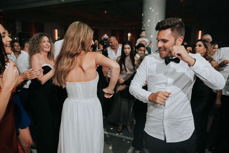 מתוך אלבום החתונה של עדי חי ציון ואביב חורש (צילום: People Photography)