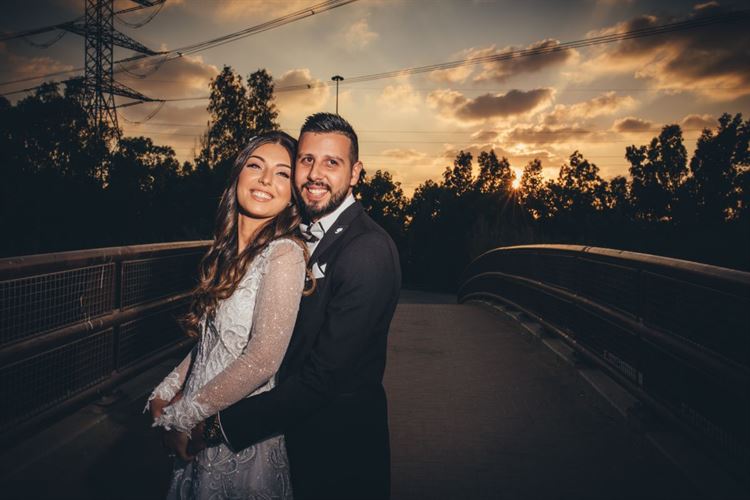 צהוב עולה: כשהוא אוהד את בית"ר והיא את מכבי 21