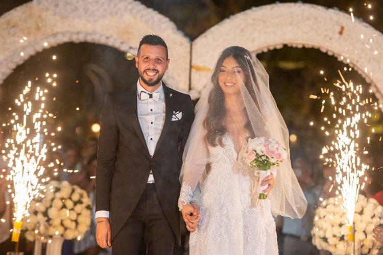 צהוב עולה: כשהוא אוהד את בית"ר והיא את מכבי 29