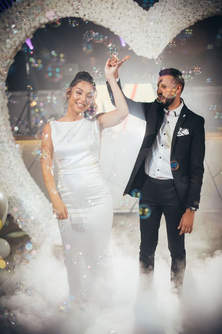 צהוב עולה: כשהוא אוהד את בית"ר והיא את מכבי 31