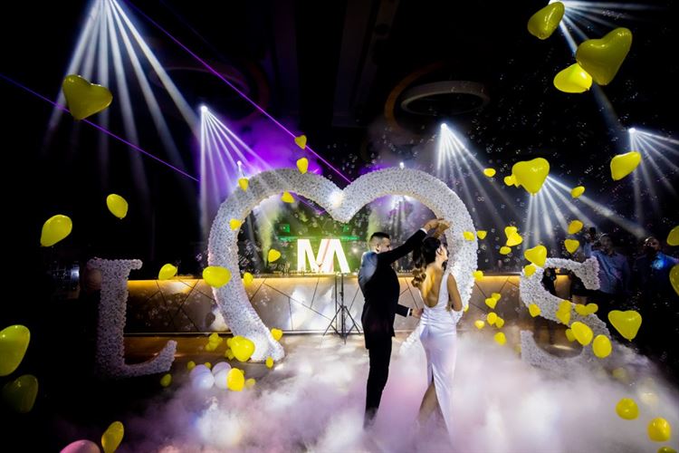 צהוב עולה: כשהוא אוהד את בית"ר והיא את מכבי 32