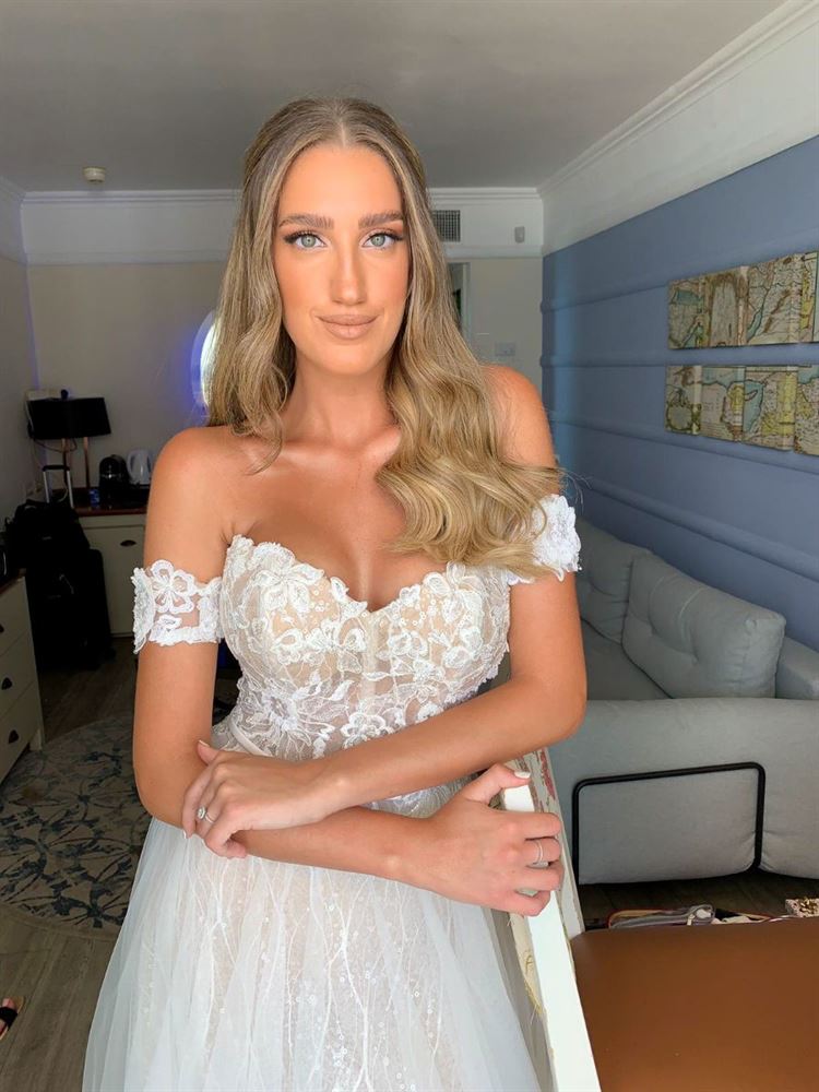 The girl next door: טיפסו על החומה, ומצאו אהבה 3