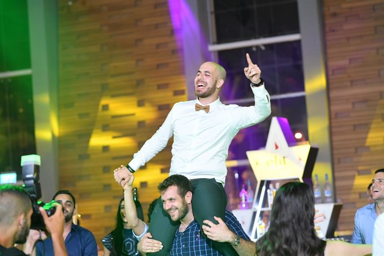 הטבעת שלא הייתה: המתיחה שהכניסה אותה לפאניקה 17