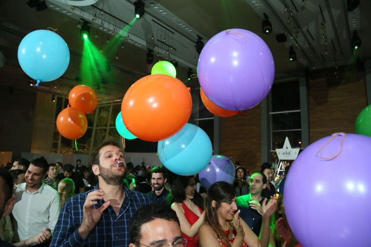 הטבעת שלא הייתה: המתיחה שהכניסה אותה לפאניקה 18