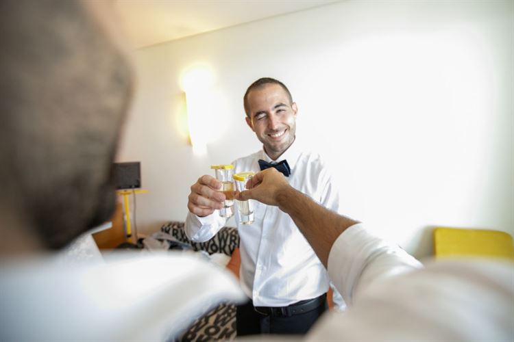 קרנבל צבעוני: תמונות החתונה של הזוג הכי מדליק בשטח 14