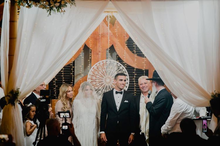 אהבת ילדות: הזוג שפנטז על החופה מגיל 12 29