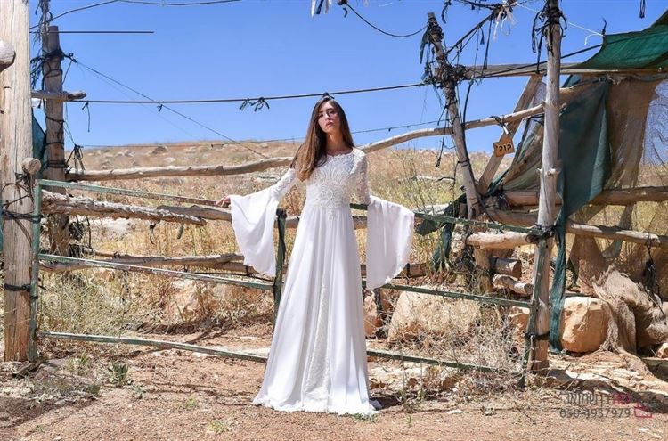 White friday: סיילים חסרי תקדים על שמלות כלה 16