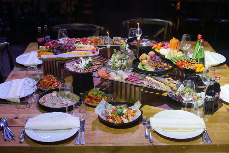 עד חצי המלכות (צילום: אריק קרמינסקי)