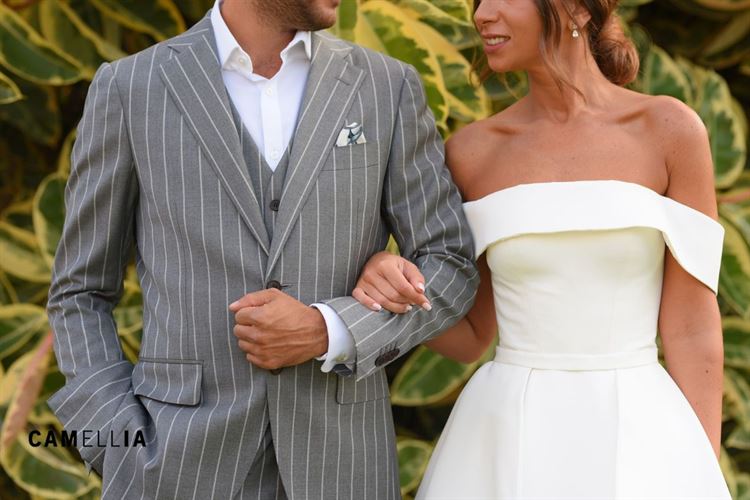 כמו בריזורט: חופה בשקיעה ועיצוב טרופי מדויק 9