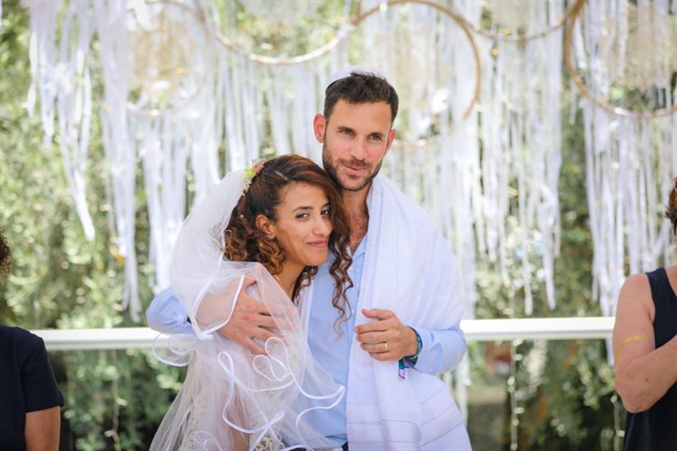 החתונה שהקסימה אותנו: עיצוב DIY עם נגיעות של טבע 28