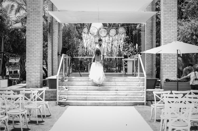 החתונה שהקסימה אותנו: עיצוב DIY עם נגיעות של טבע 23