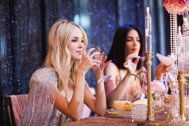 קריסטלים, פנינים ופרחים: הצעת הגשה לעיצוב נוצץ במיוחד 7