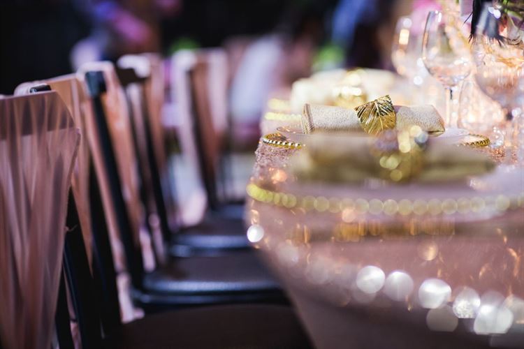 קריסטלים, פנינים ופרחים: הצעת הגשה לעיצוב נוצץ במיוחד 10