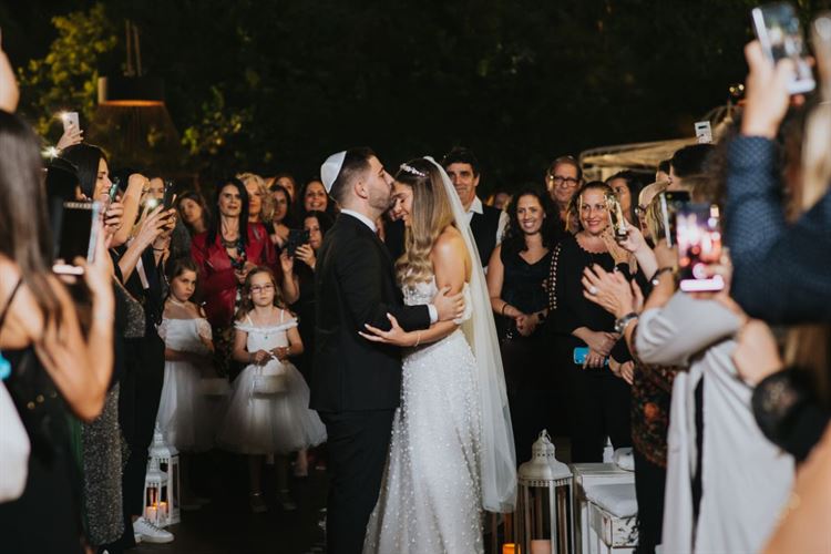 מתוך אלבום החתונה של רוני רובינפלד ורן אלבז (צילום: לבנה צלמים)