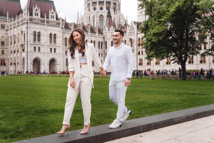 כשאת מסרבת לשידוך אבל לחברות שלך אין כוונה לוותר 19