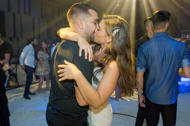 כשאת מסרבת לשידוך אבל לחברות שלך אין כוונה לוותר 18