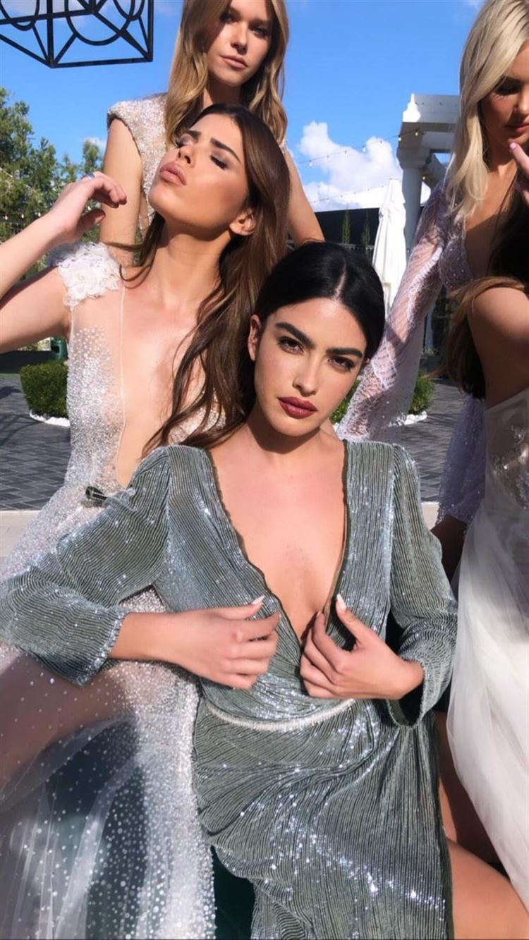 מדריך הסטיילינג: איך תתאפרי לסילבסטר בהשראת הניינטיז? 3