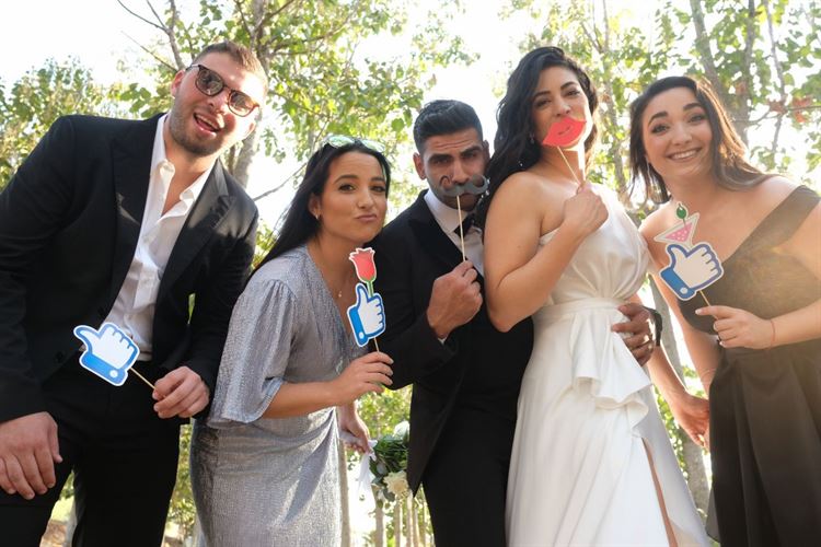 להמתין זה פאסה: זוגיות שעלתה על רכבת מהירה 9