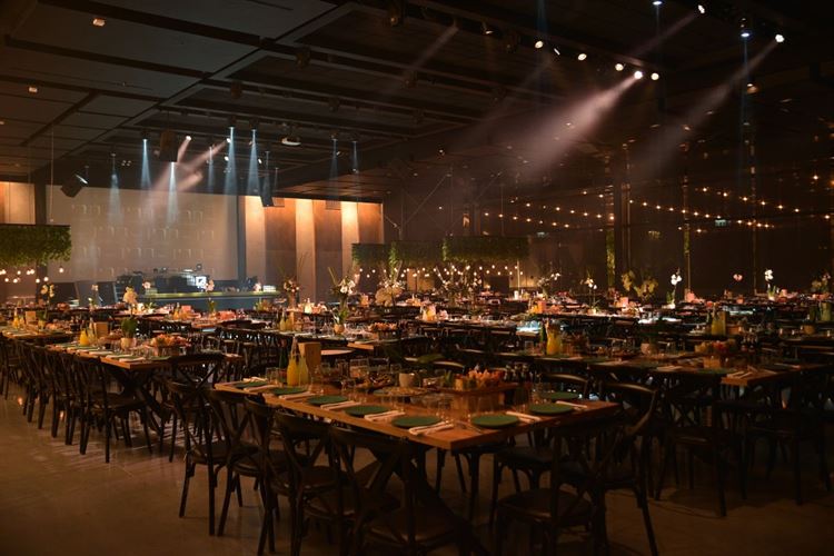 להמתין זה פאסה: זוגיות שעלתה על רכבת מהירה 17