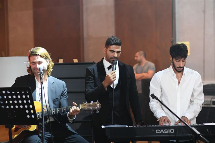 להמתין זה פאסה: זוגיות שעלתה על רכבת מהירה 19