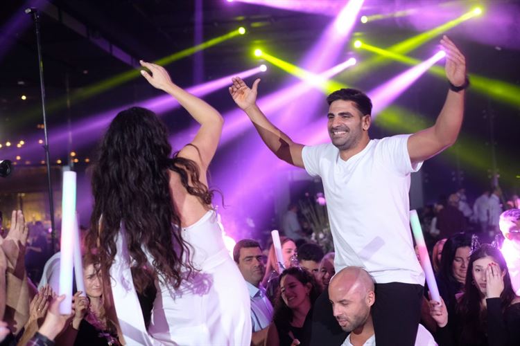 להמתין זה פאסה: זוגיות שעלתה על רכבת מהירה 21