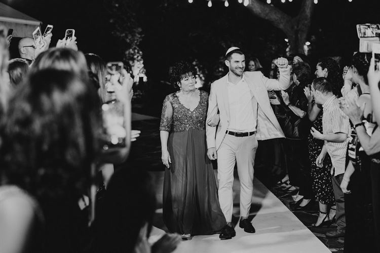 "שלא תעיזי להתאהב": הכלה שהתעלמה מכל סימני האזהרה 36