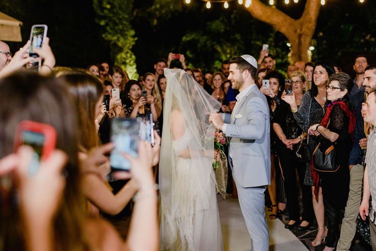 "שלא תעיזי להתאהב": הכלה שהתעלמה מכל סימני האזהרה 38