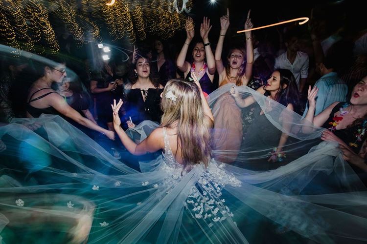 "שלא תעיזי להתאהב": הכלה שהתעלמה מכל סימני האזהרה 42