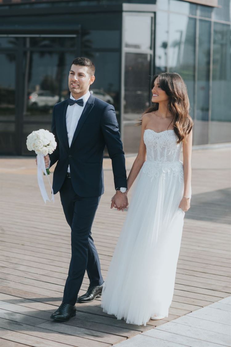 צרת רבים חצי נחמה: מלבבות שבורים לאהבה גדולה 13