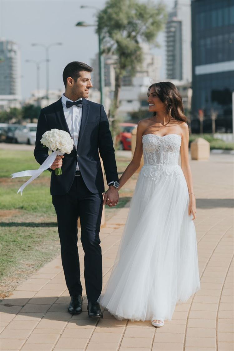 צרת רבים חצי נחמה: מלבבות שבורים לאהבה גדולה 14