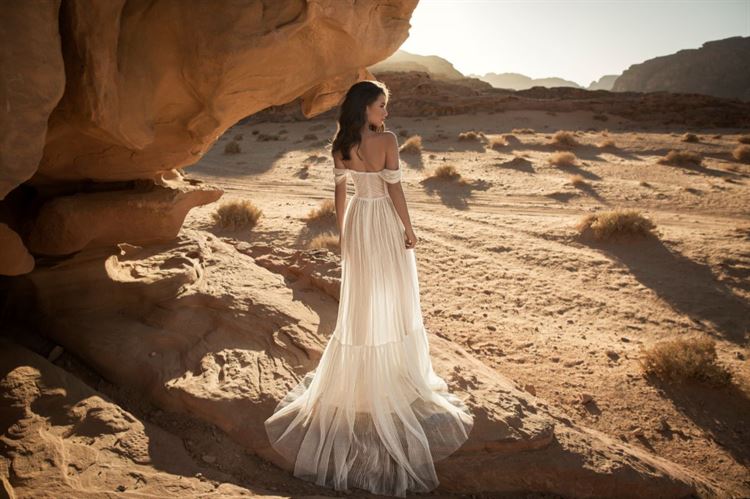 ציפור מדבר: קולקציית הכלות המסקרנת של המעצבת מוריאל 17