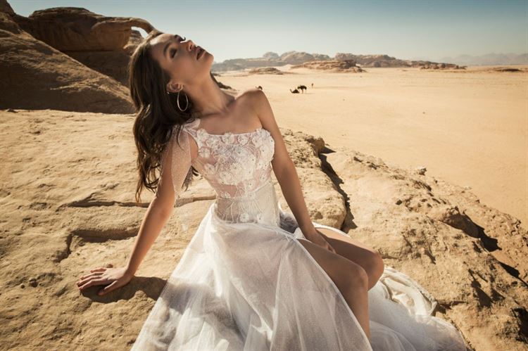 ציפור מדבר: קולקציית הכלות המסקרנת של המעצבת מוריאל 12