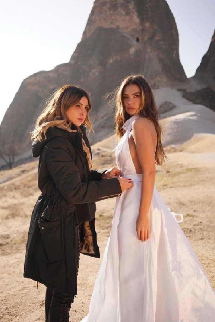 בזמן שנרטבתם: רוסלנה רודינה עולה על שמלת כלה 6