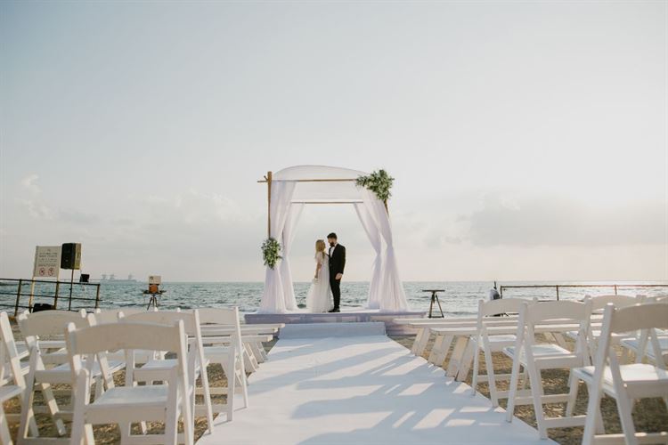 ארבעה מטרים מקו החוף: חתונת הים שפנטזתם עליה 2