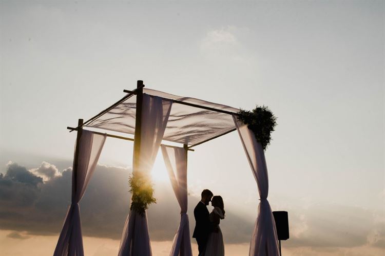 ארבעה מטרים מקו החוף: חתונת הים שפנטזתם עליה 18