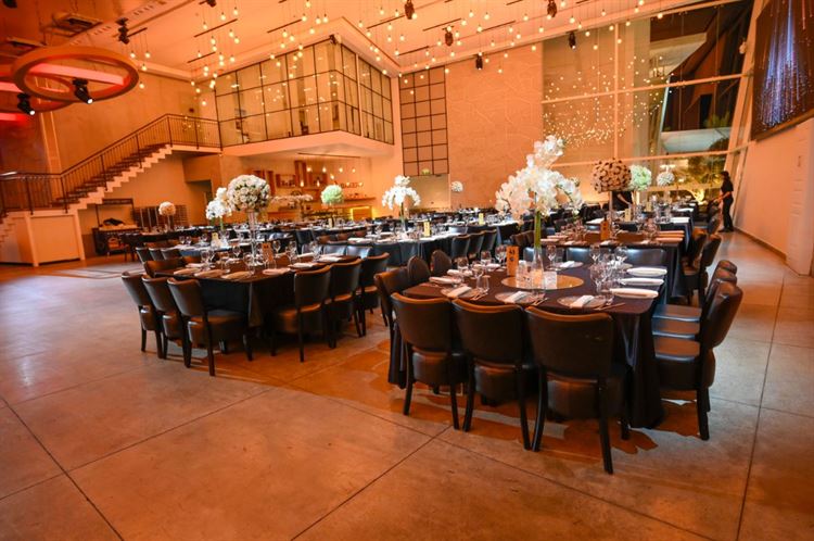 האולם של 'נסיה' עוצב באופן קלאסי לקראת הרגע הגדול | לקביעת פגישה התקשרי - 052-9098283  (צילום: AGS)