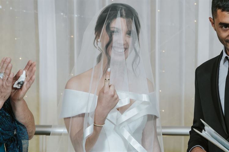 מה שאהבה יכולה לעשות: תחנת הדלק שכמעט עלתה בלהבות 14