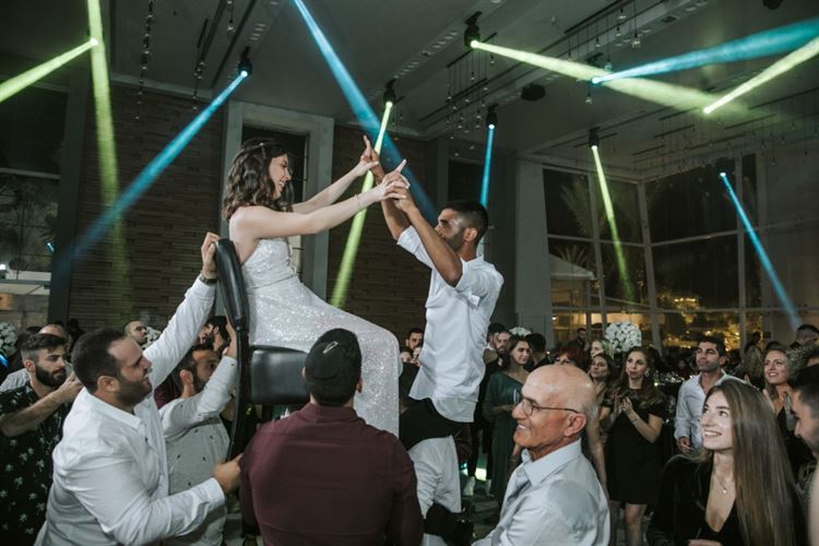 מה שאהבה יכולה לעשות: תחנת הדלק שכמעט עלתה בלהבות 16