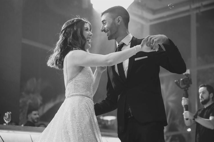 מה שאהבה יכולה לעשות: תחנת הדלק שכמעט עלתה בלהבות 18