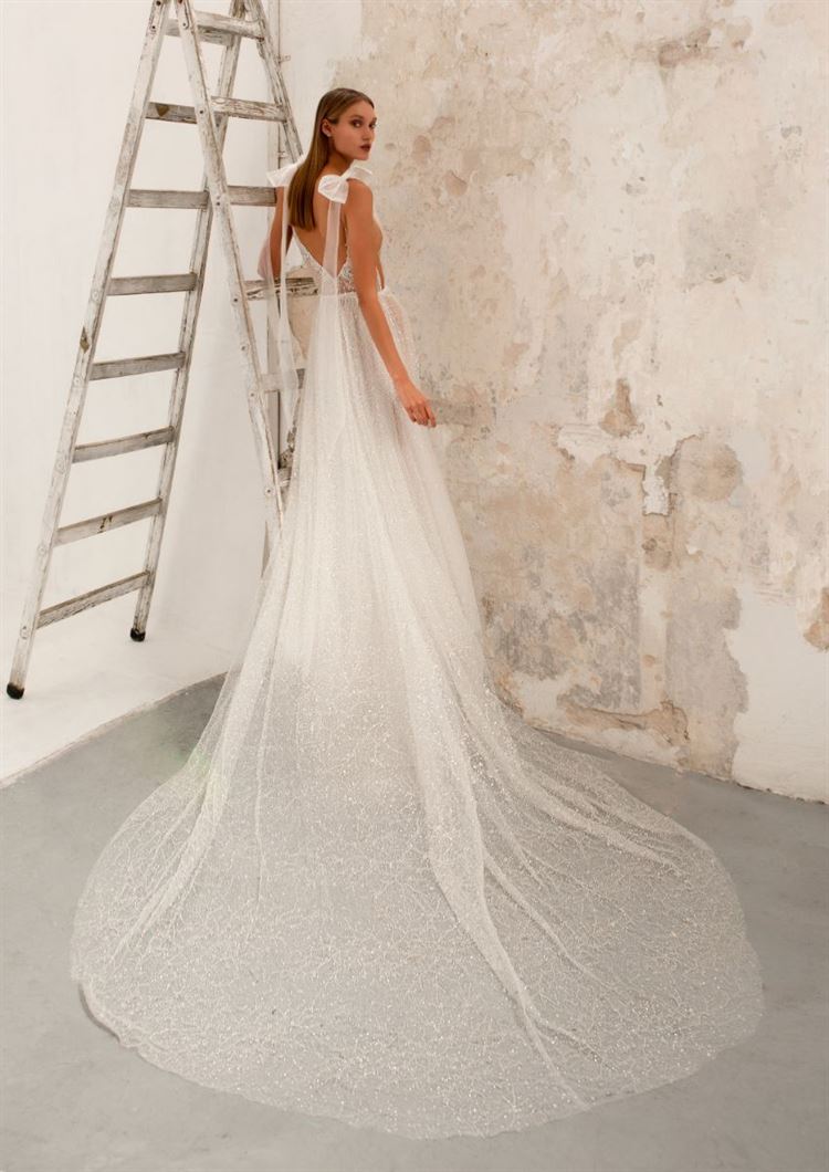 ניו יורק מחכה לה: אופנת הכלות לשנת 2020 על פי דנית לוי 16