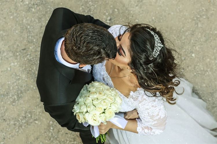 מי היה מאמין? עזרה לבחור מתלבט, והפכה לאשתו 2