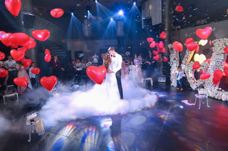 מי היה מאמין? עזרה לבחור מתלבט, והפכה לאשתו 15